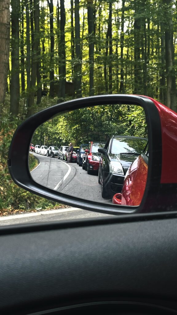 herľanské serpentíny, zoraďovacie parkovisko za cieľom